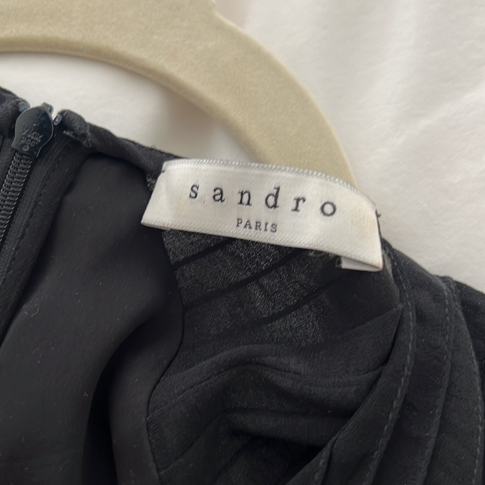 Sandro - Picture 3 of 3